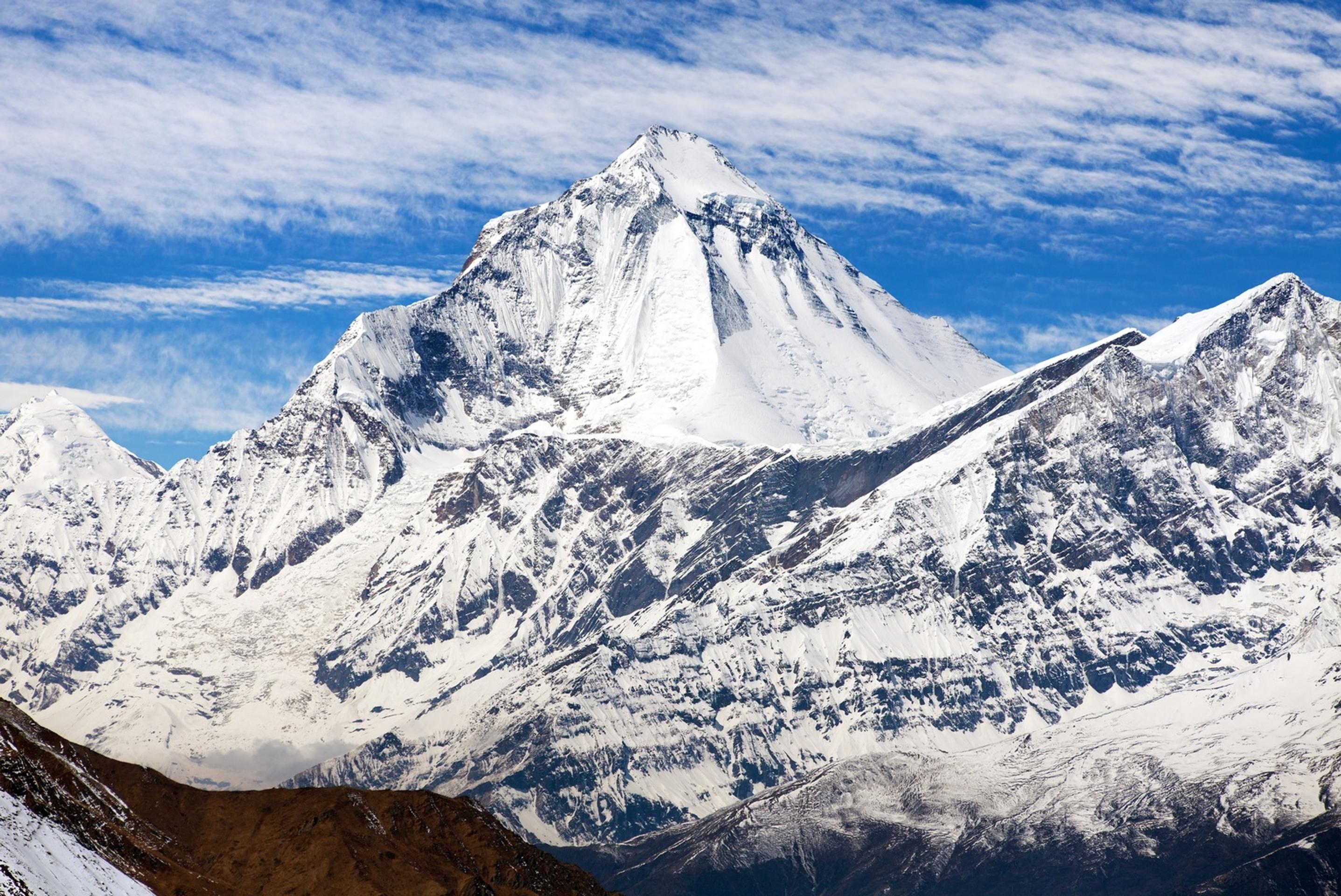 Himalájsky vrch Dháulagirí (8162 m.n.m.).