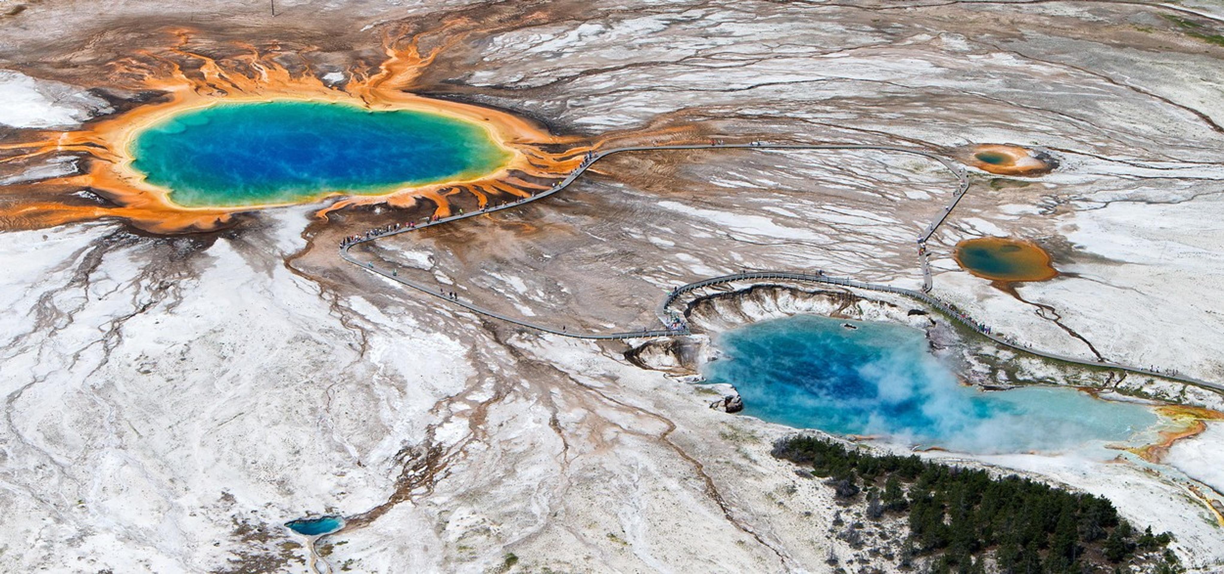 Grand Prismatic Spring tretí najväčší termálny premeň sveta, Yellowstonský národný park, USA